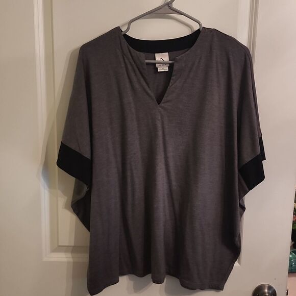 Natori Blouse   - Picture 2 of 3